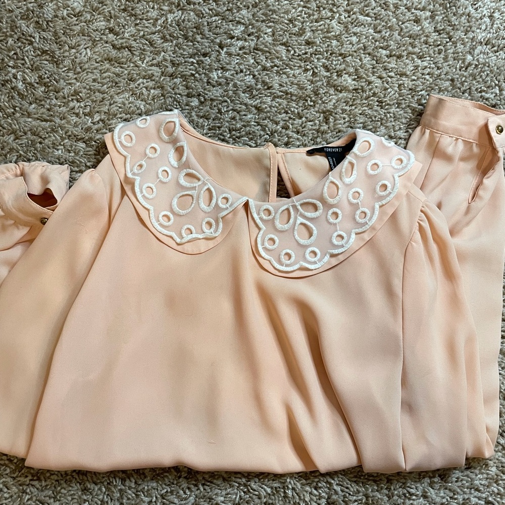 Forever 21 lace Peter on color long sleeve blouse